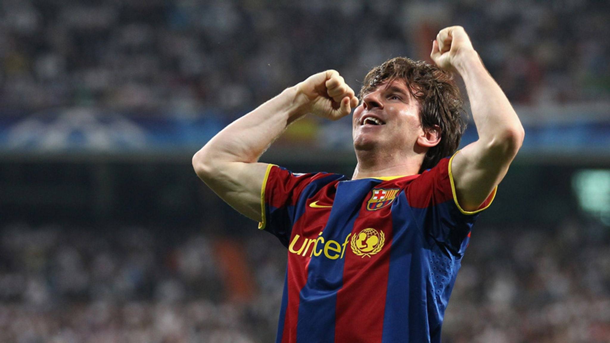 巴塞罗那凭梅西绝杀晋级，主场庆祝胜利(在签约以后,巴塞罗那俱乐部尽心尽力地帮助梅西成长)