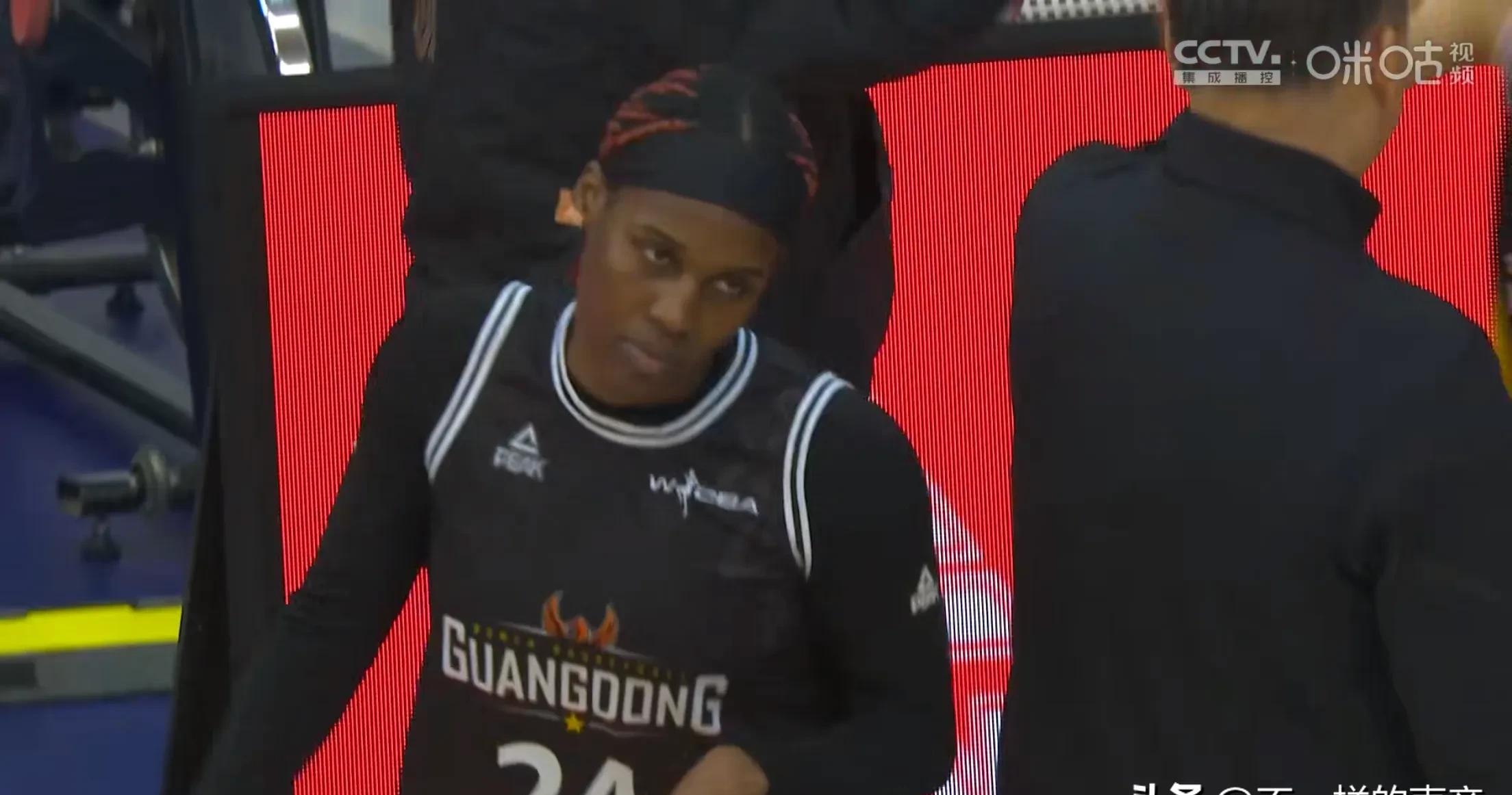 球队实力悬殊对决,强队击溃弱队演绎经典的简单介绍 球队实力悬殊对决,强队击溃弱队演绎经典的简单介绍