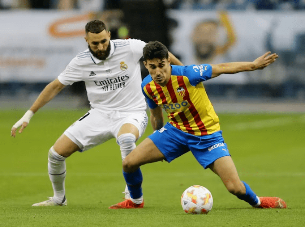 蝙蝠军团赢得关键比赛，积分增加