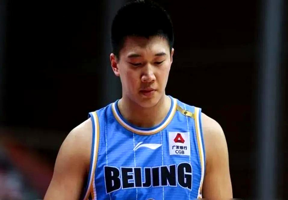 勇气可嘉：球队战胜困难取得胜利的简单介绍