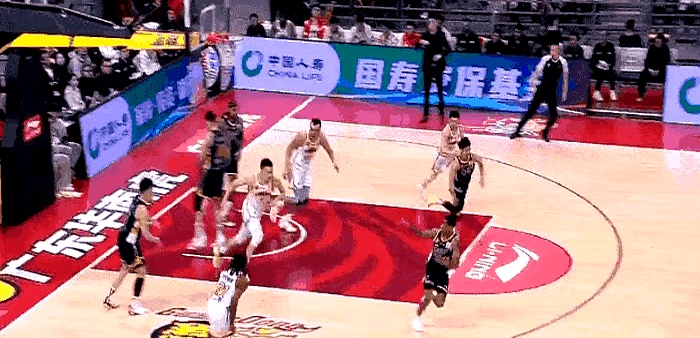 广东连胜持续,双外援联手击败河南队 广东连胜持续,双外援联手击败河南队