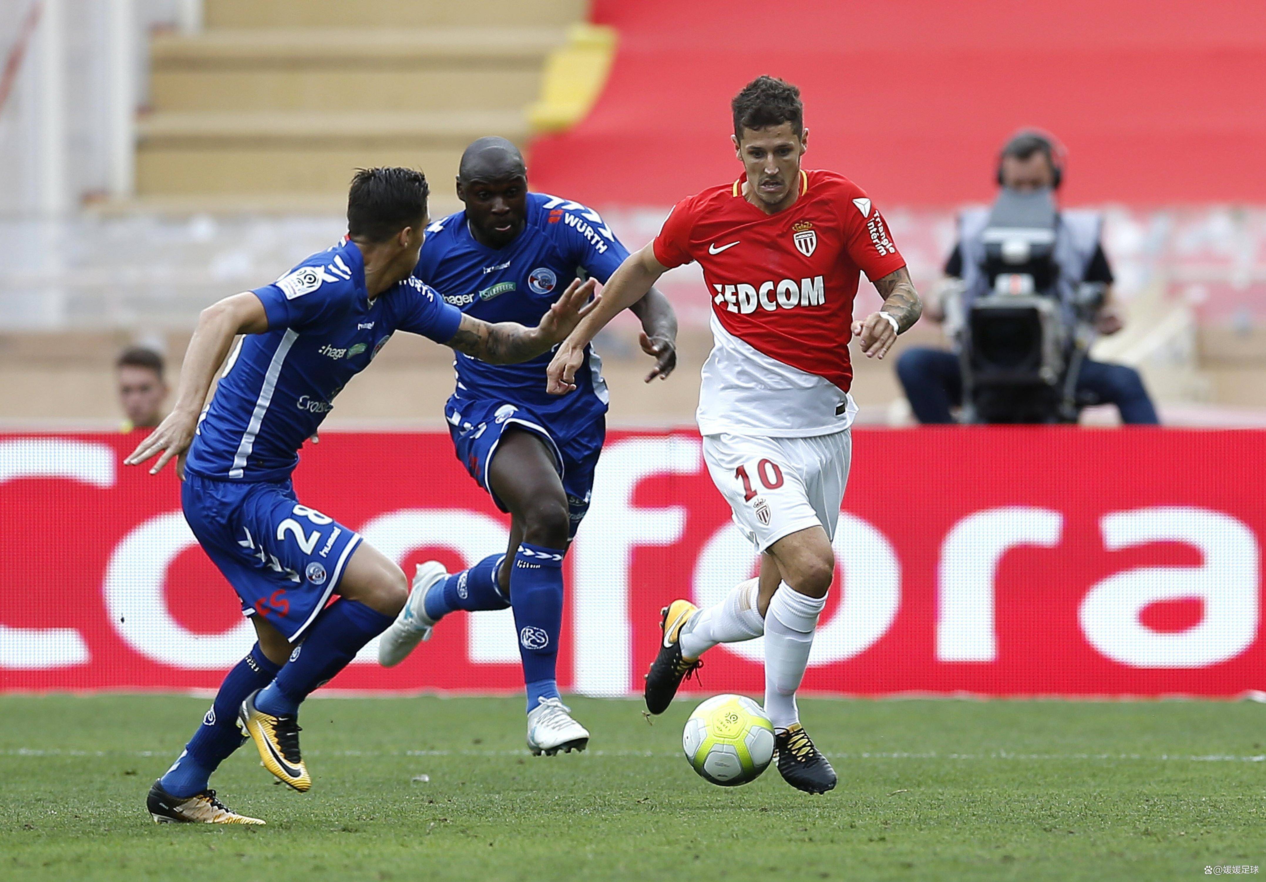 黑马球队连胜逆袭,备战八强对决 黑马球队连胜逆袭,备战八强对决