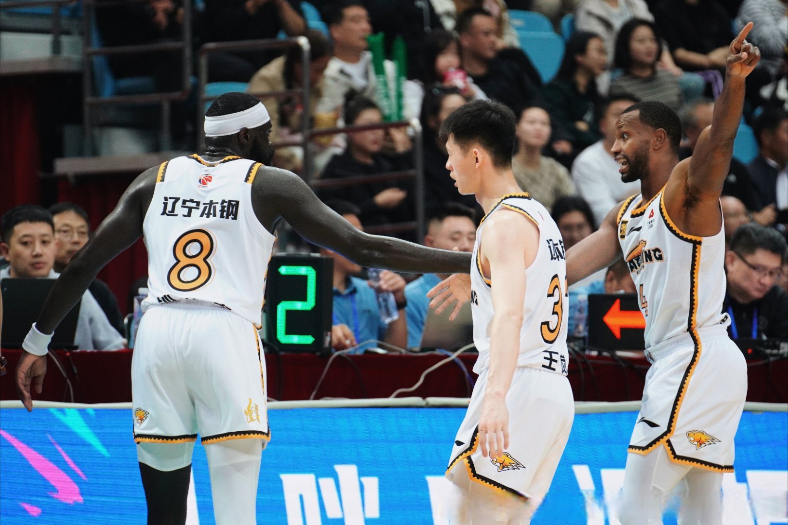 CBA季前赛开打赛揭新冠军难测 CBA季前赛开打赛揭新冠军难测