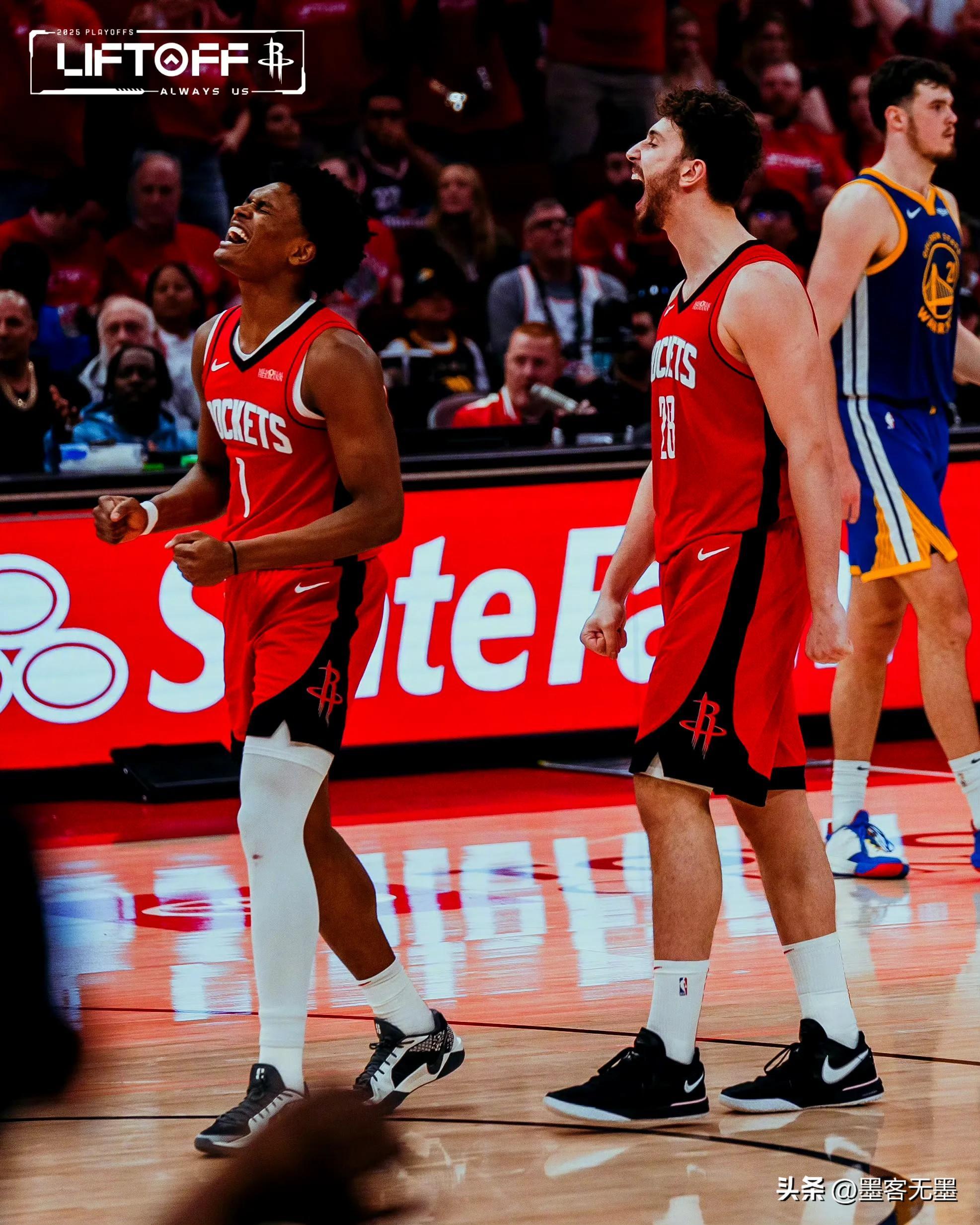 火箭篮网交锋激烈,场上对决壮观动人 火箭篮网交锋激烈,场上对决壮观动人