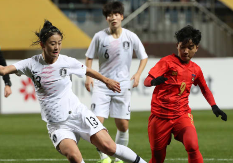 瑞士女足小组首战告捷，领跑积分榜