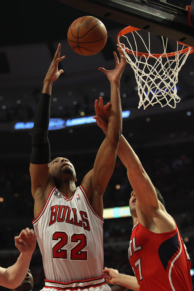 公牛再胜老鹰，继续领跑东部